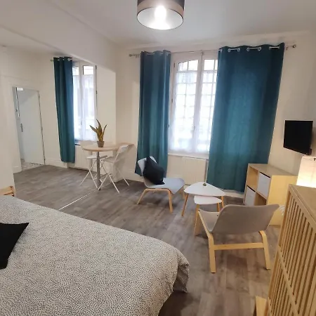 Centre-ville - Gare - Jardin Wilson - Chateau Bourbon * Montlucon